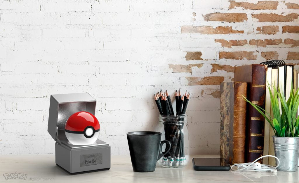 Pokemon - Poké Ball Prop Replica